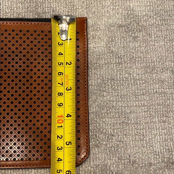 Etienne Aigner leather pouch - Picture 6 of 7